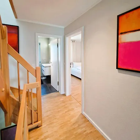 Semesterbostad Friedenstr_ _haus Lux_